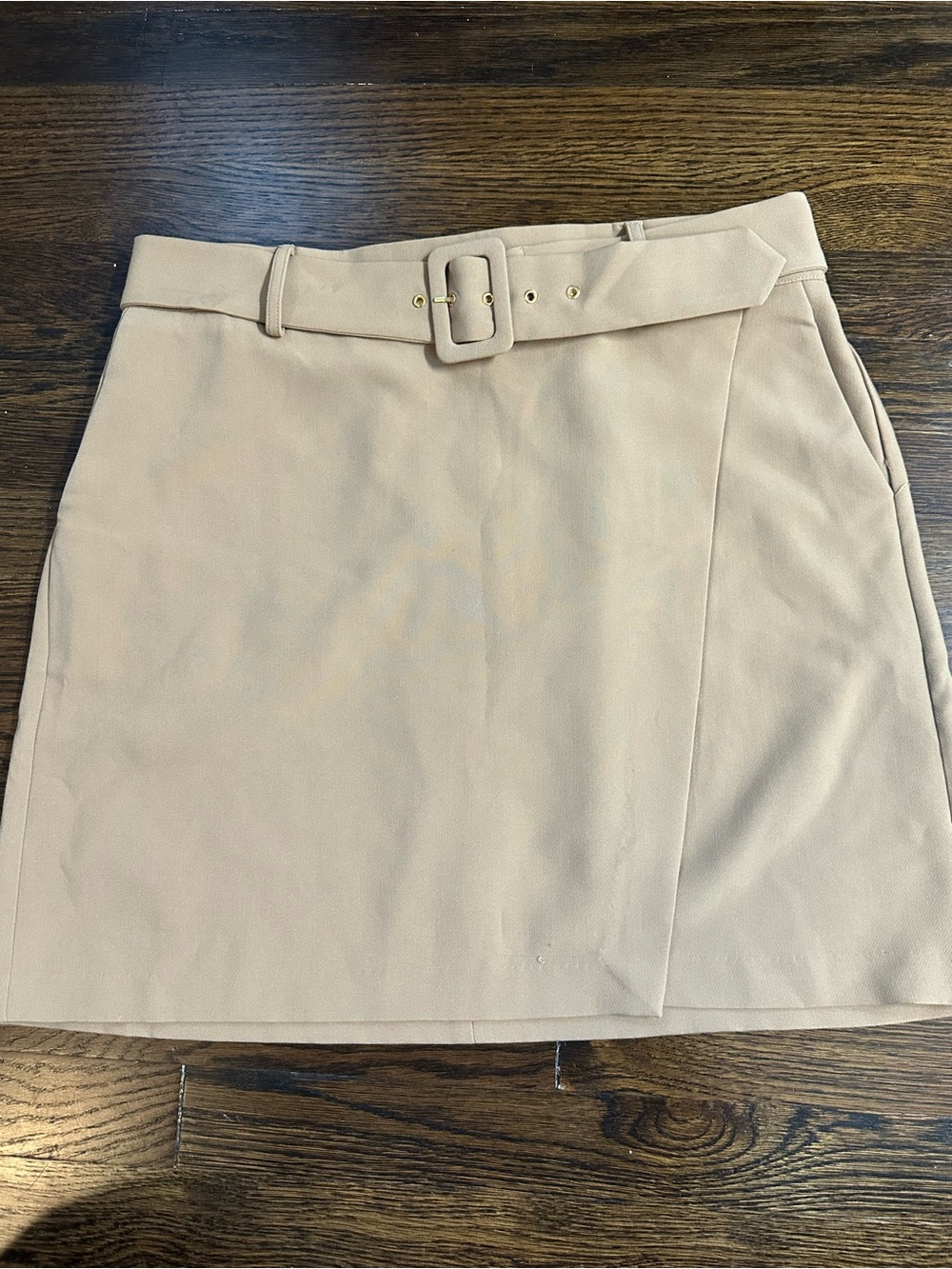 Ellen Tracy Beige Belted Mini Skirt